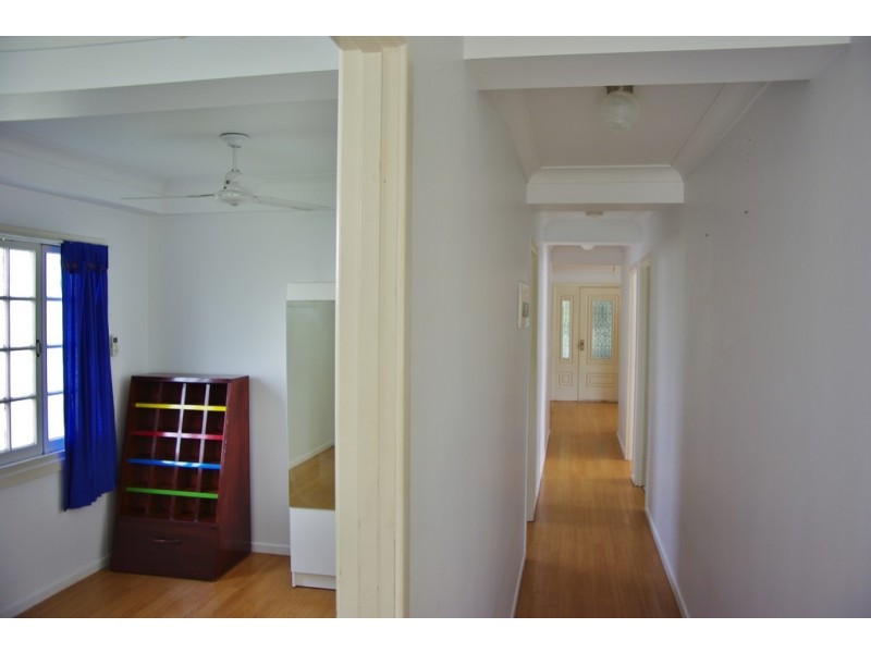 6 Seventh Avenue, South Townsville QLD 4810