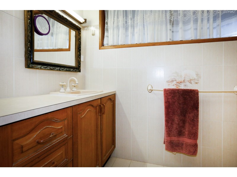 8 PARNELL COURT, Cranbrook QLD 4814