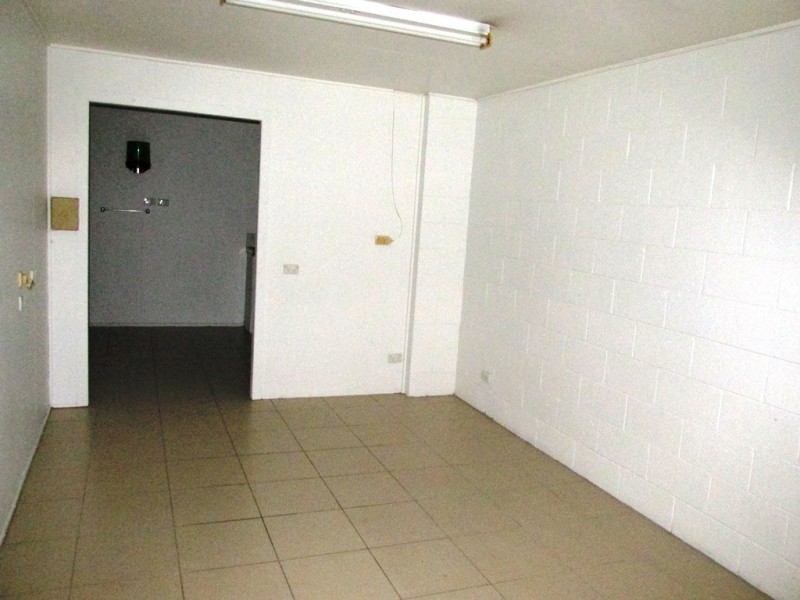 Unit 2 / 247 INGHAM ROAD, Garbutt QLD 4814