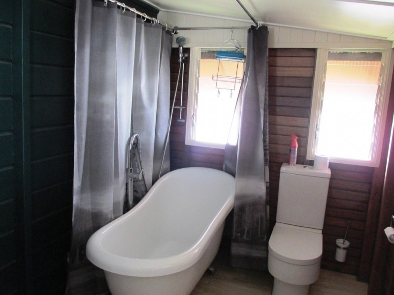 7 WOOLCOCK STREET, Hyde Park QLD 4812