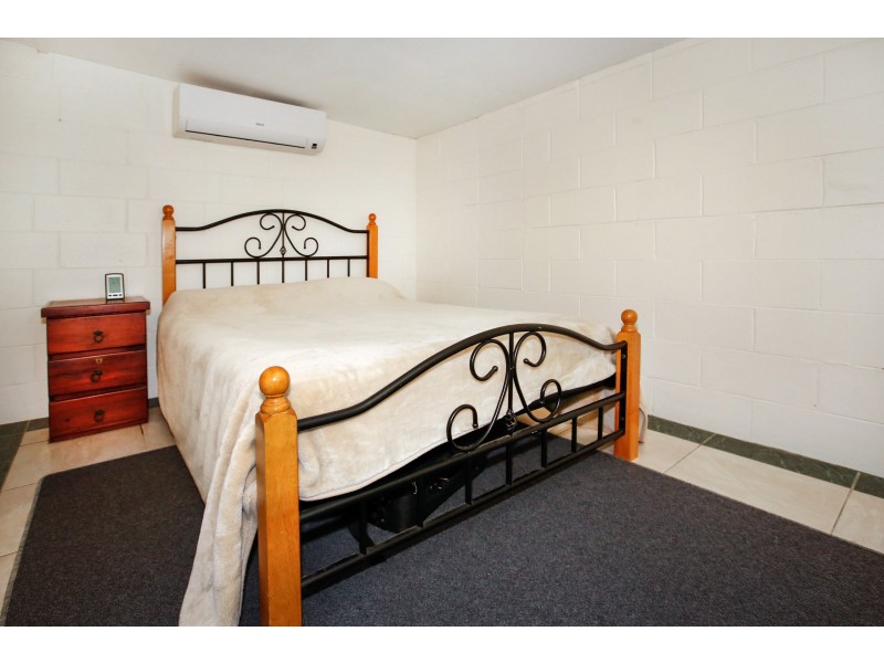 5 HAROLD STREET, West End QLD 4810