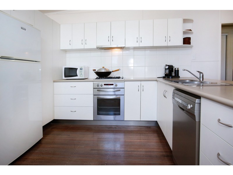 1 WEELA STREET, Cranbrook QLD 4814