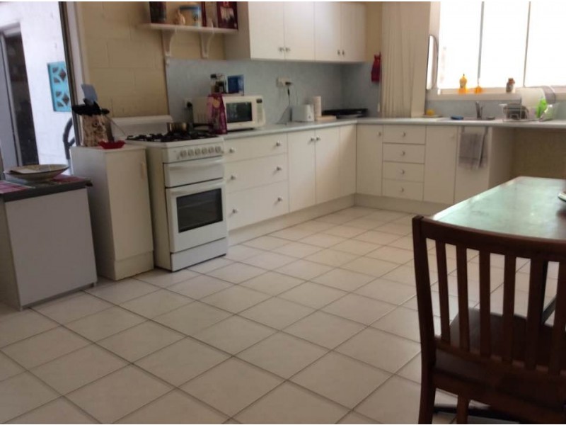 34 PHILLIPS STREET, Bluewater QLD 4818