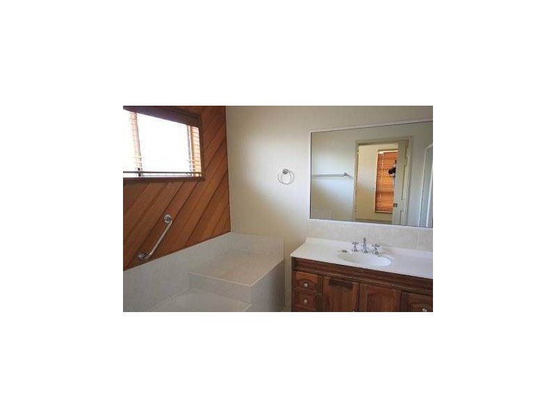 7 ELITE COURT, Rasmussen QLD 4815