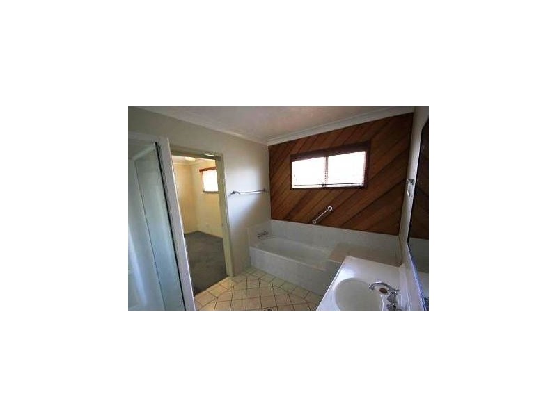 7 ELITE COURT, Rasmussen QLD 4815