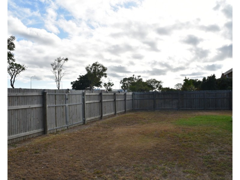 15 DALKEITH CRESCENT, Mount Louisa QLD 4814