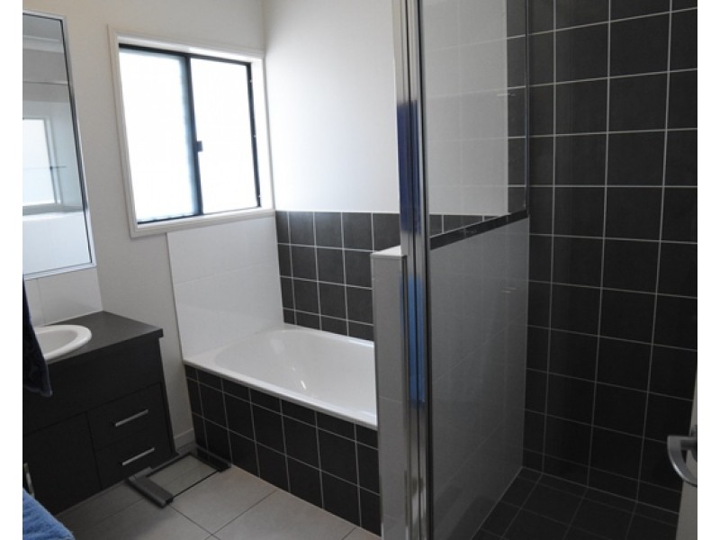 Bohle Plains QLD 4817