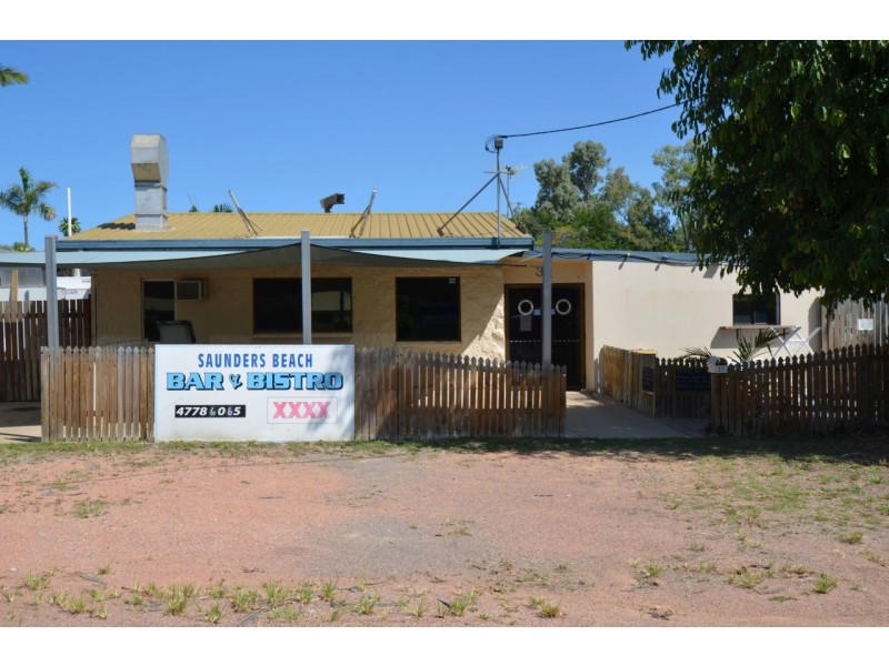 31 LAGOON CRESCENT, Saunders Beach QLD 4818