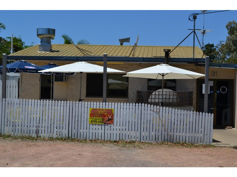 31 LAGOON CRESCENT, Saunders Beach QLD 4818