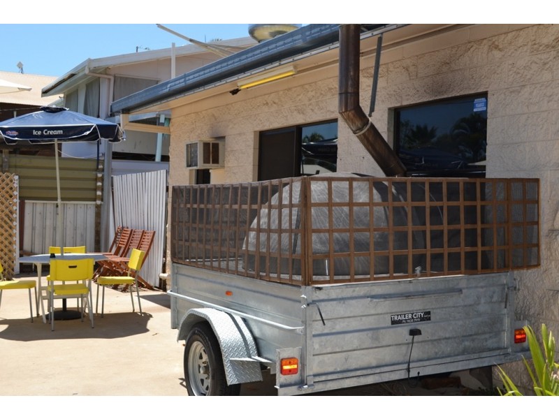 31 LAGOON CRESCENT, Saunders Beach QLD 4818