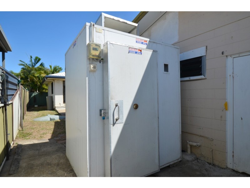 31 LAGOON CRESCENT, Saunders Beach QLD 4818