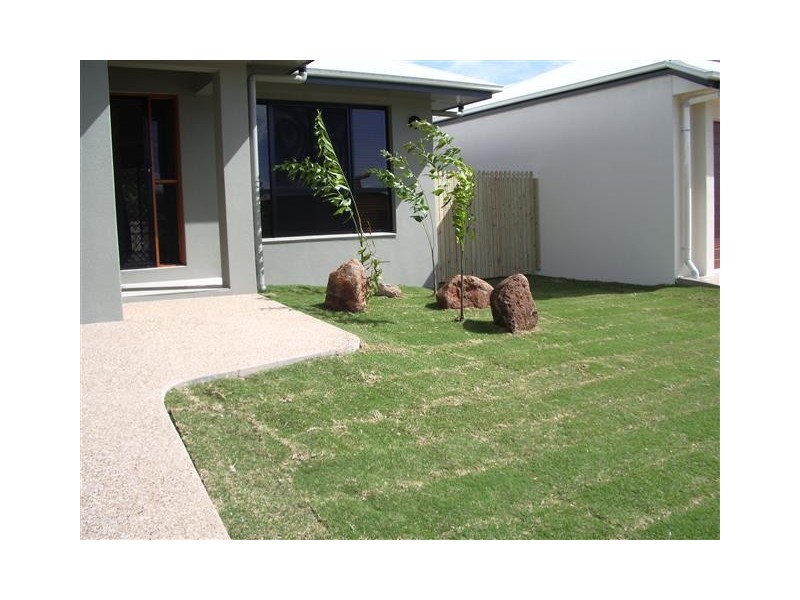 13 BLOOMFIELD PLACE, Douglas QLD 4814