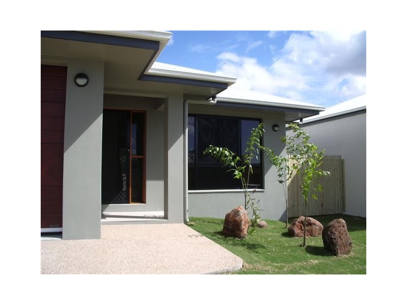 13 BLOOMFIELD PLACE, Douglas QLD 4814