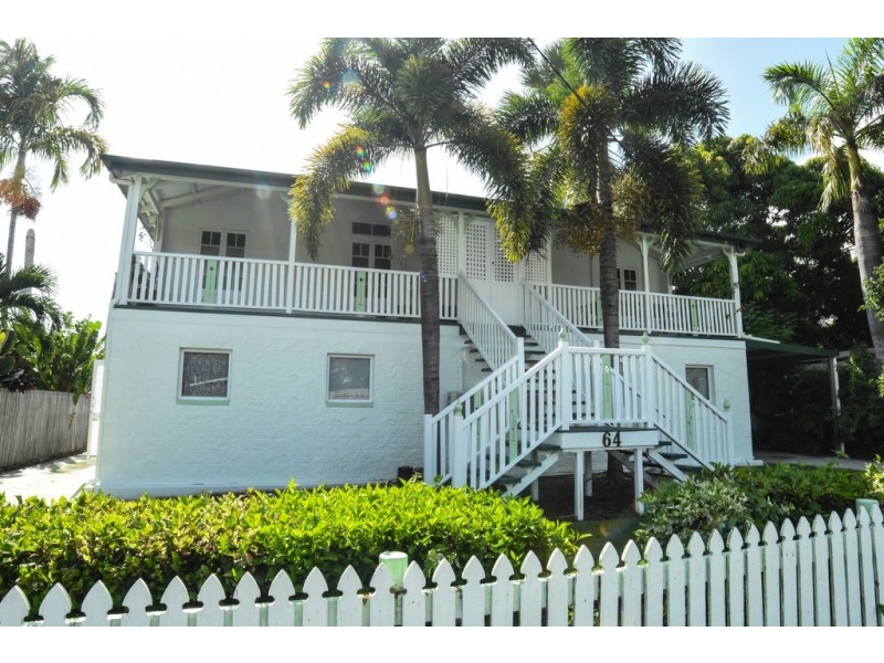 64 Kings Road, Hyde Park QLD 4812