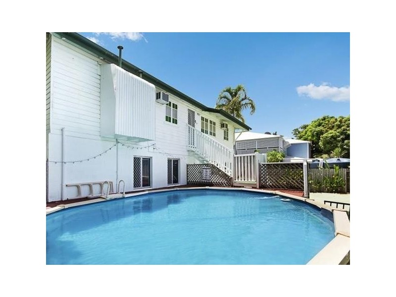 64 Kings Road, Hyde Park QLD 4812