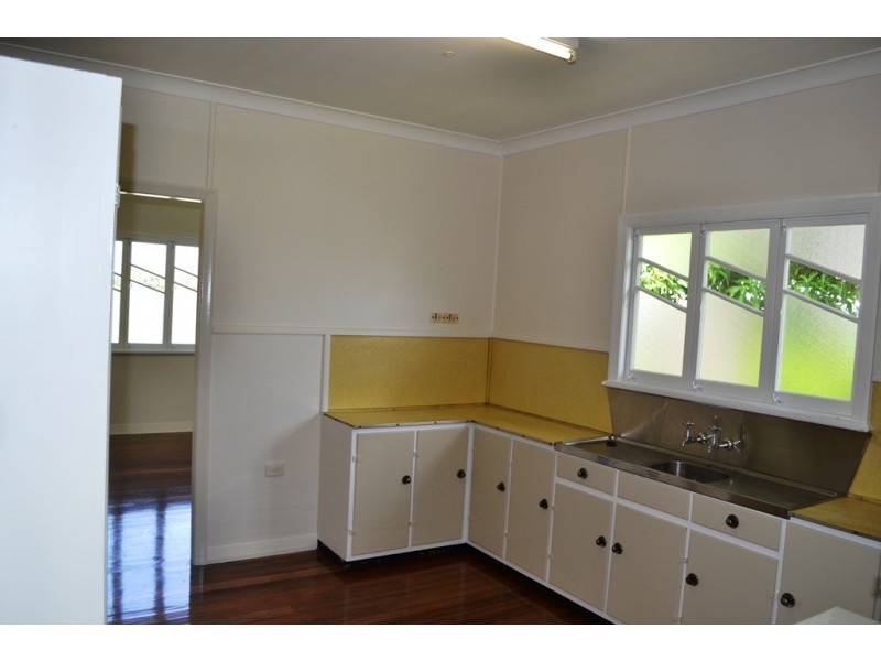 163 INGHAM ROAD, West End QLD 4810