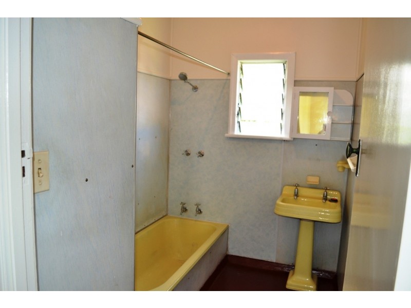 163 INGHAM ROAD, West End QLD 4810
