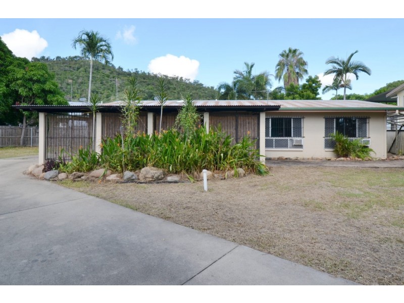 4 CUTLER COURT, Mount Louisa QLD 4814