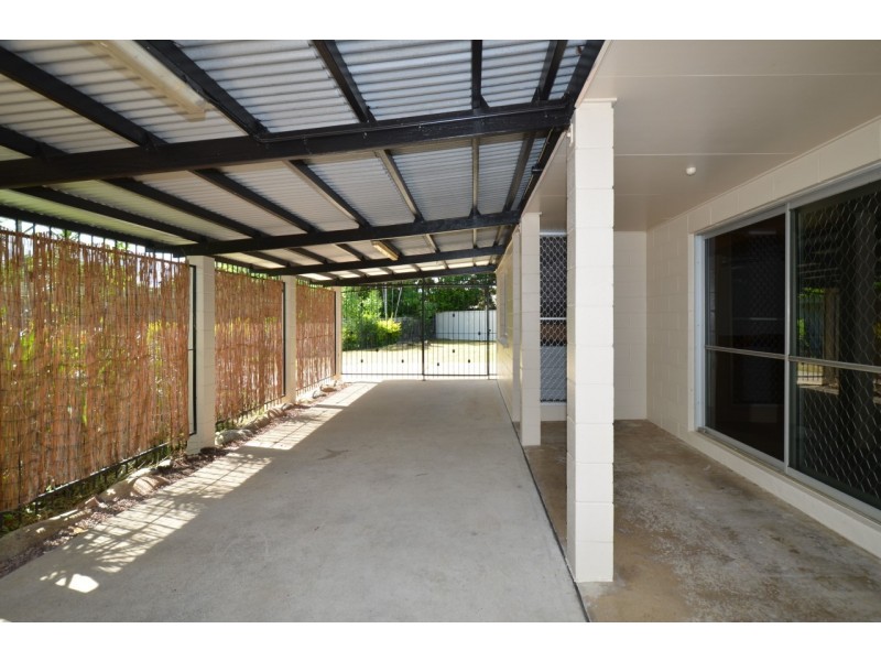 4 CUTLER COURT, Mount Louisa QLD 4814