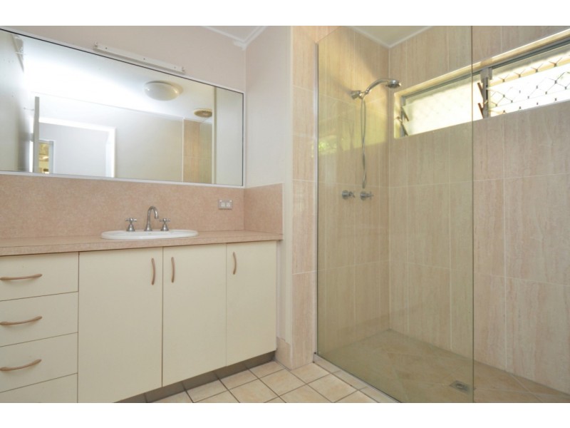 4 CUTLER COURT, Mount Louisa QLD 4814