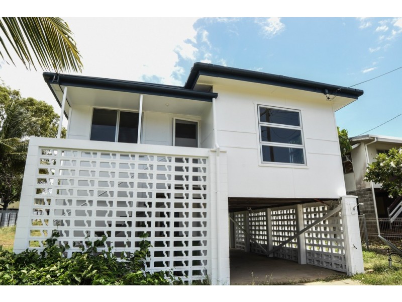 7 The Esplanade, Pallarenda QLD 4810