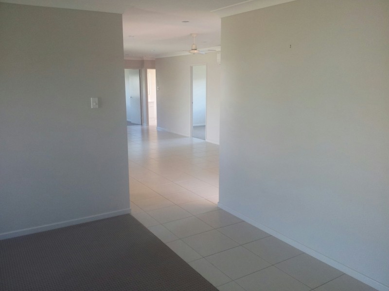 73 Shoalmarra Drive, Mount Low QLD 4818