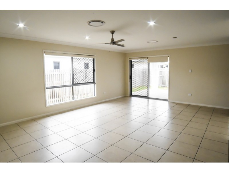 30 MADONIS WAY, Burdell QLD 4818