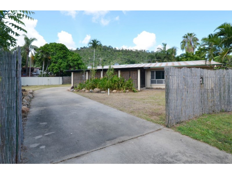 4 CUTLER COURT, Mount Louisa QLD 4814