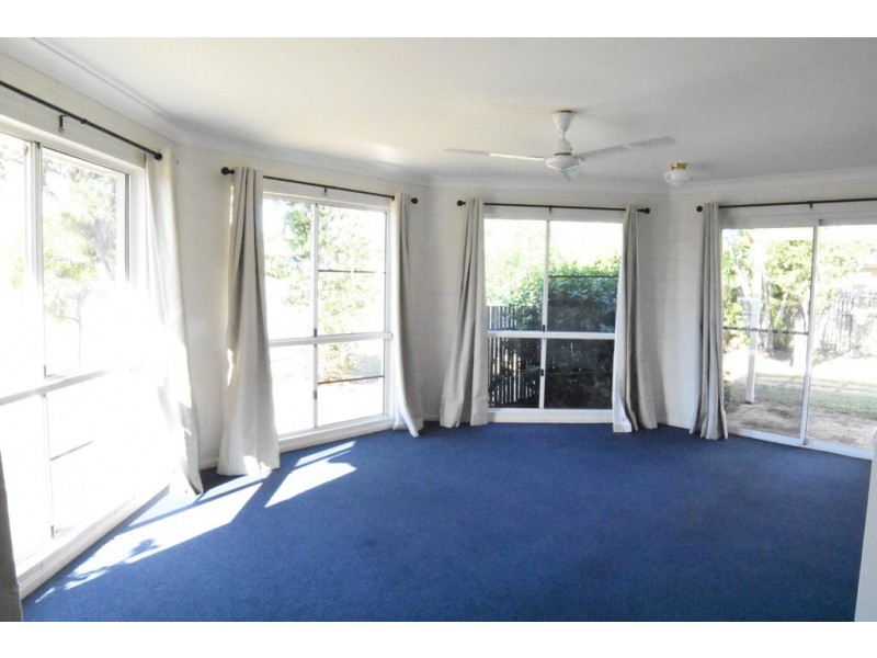 50 Griffey street, Burdell QLD 4818