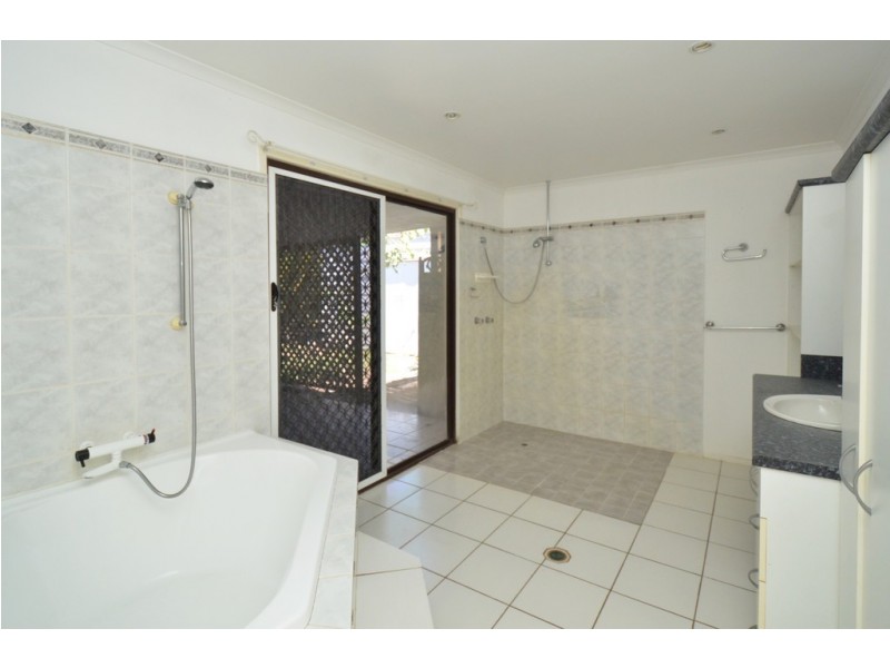 8 Acheron Drive, Balgal Beach QLD 4816