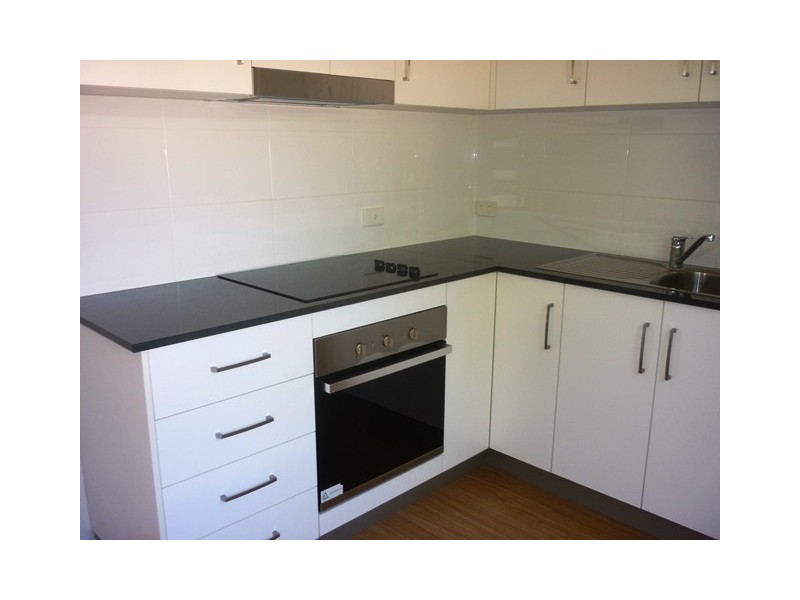 5 RAILWAY AVENUE, Railway Estate QLD 4810