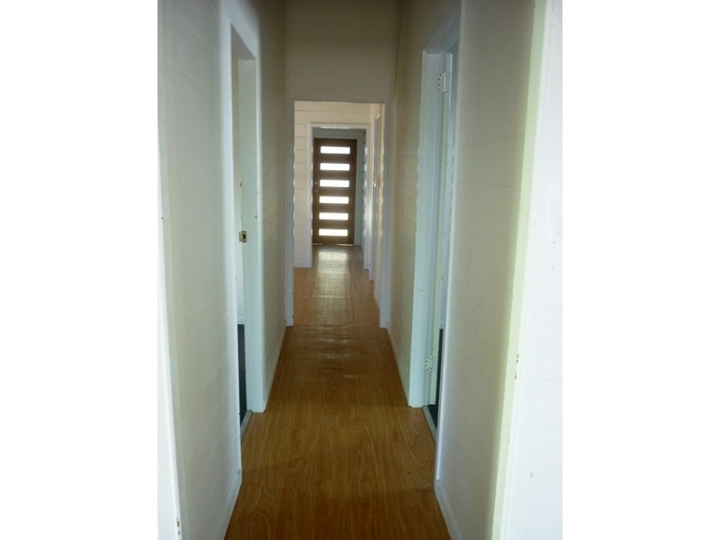 5 RAILWAY AVENUE, Railway Estate QLD 4810