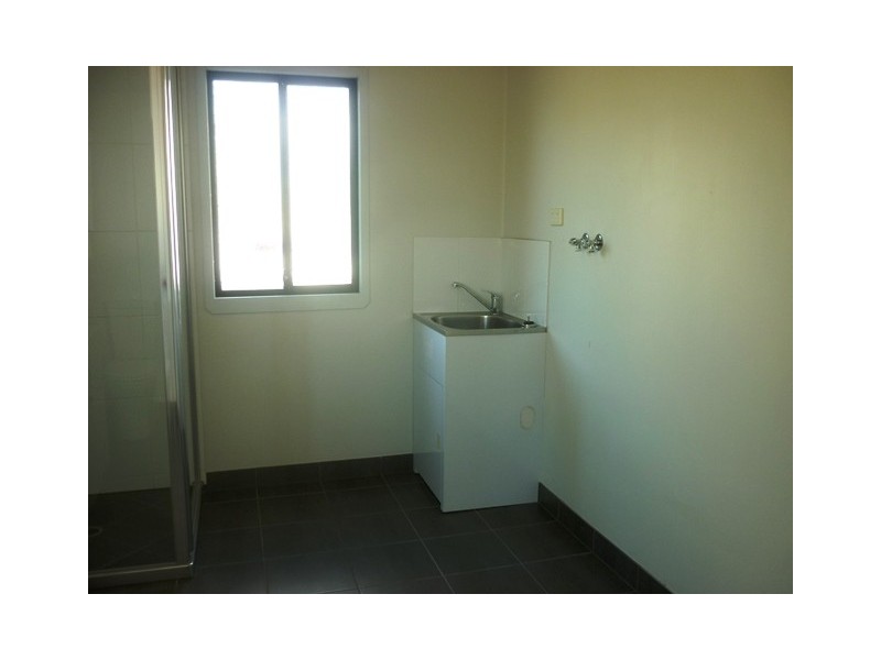 5 RAILWAY AVENUE, Railway Estate QLD 4810