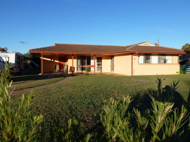 4 Geranium Court, Greenvale QLD 4816