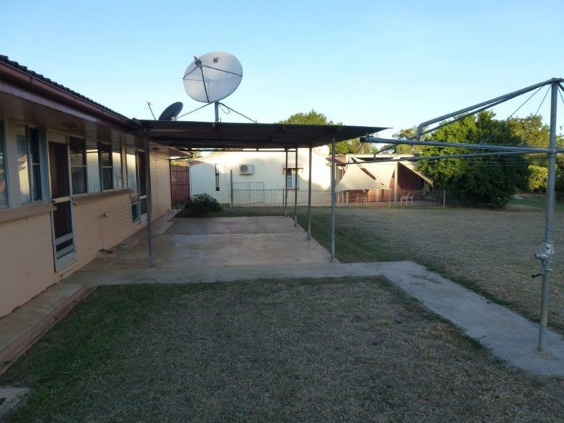 4 Geranium Court, Greenvale QLD 4816