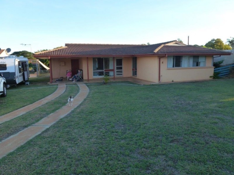 4 Geranium Court, Greenvale QLD 4816