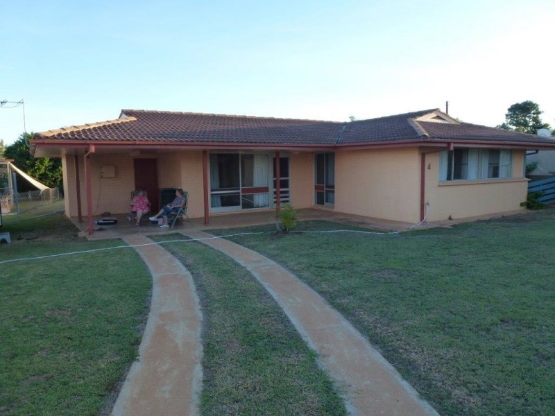 4 Geranium Court, Greenvale QLD 4816