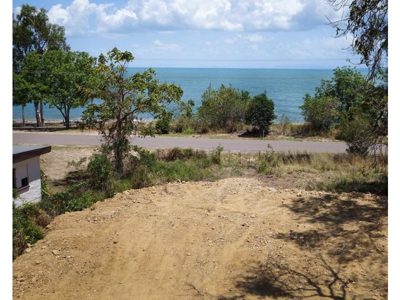 69 The Esplanade, Toolakea QLD 4818