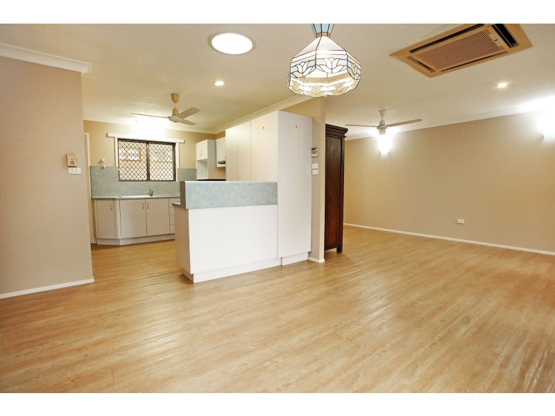 6 Keitley Street, Kirwan QLD 4817