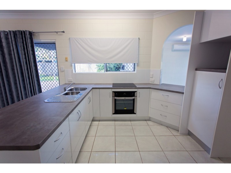 19 ELTON DRIVE, Kelso QLD 4815