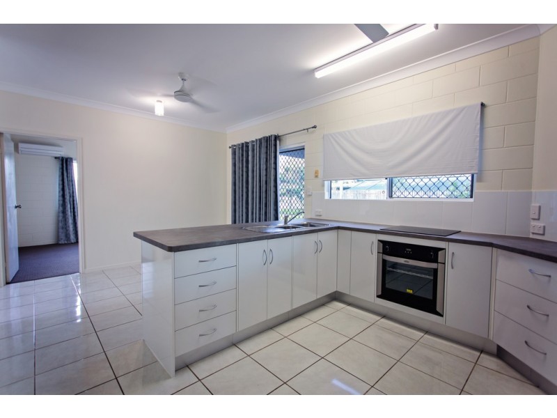 19 ELTON DRIVE, Kelso QLD 4815