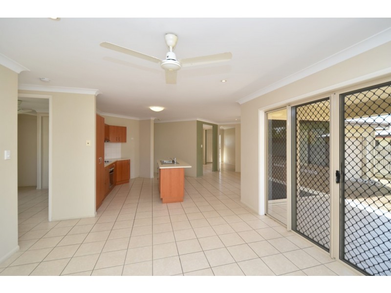 10 Fuji Court, Mount Louisa QLD 4814