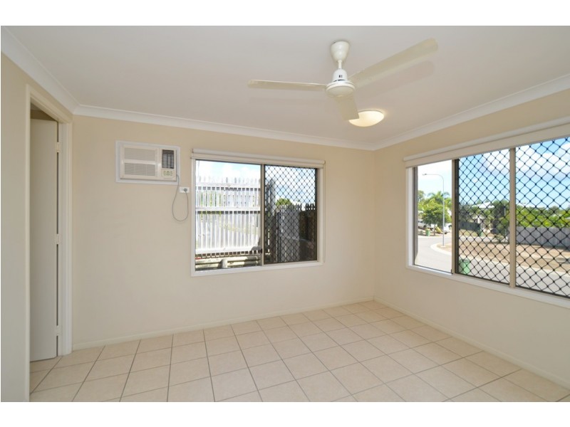 10 Fuji Court, Mount Louisa QLD 4814