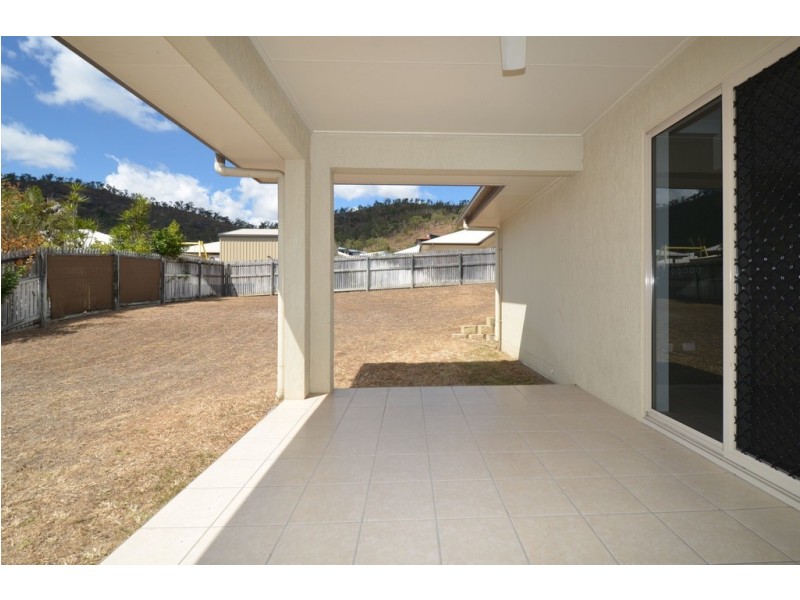 10 Fuji Court, Mount Louisa QLD 4814