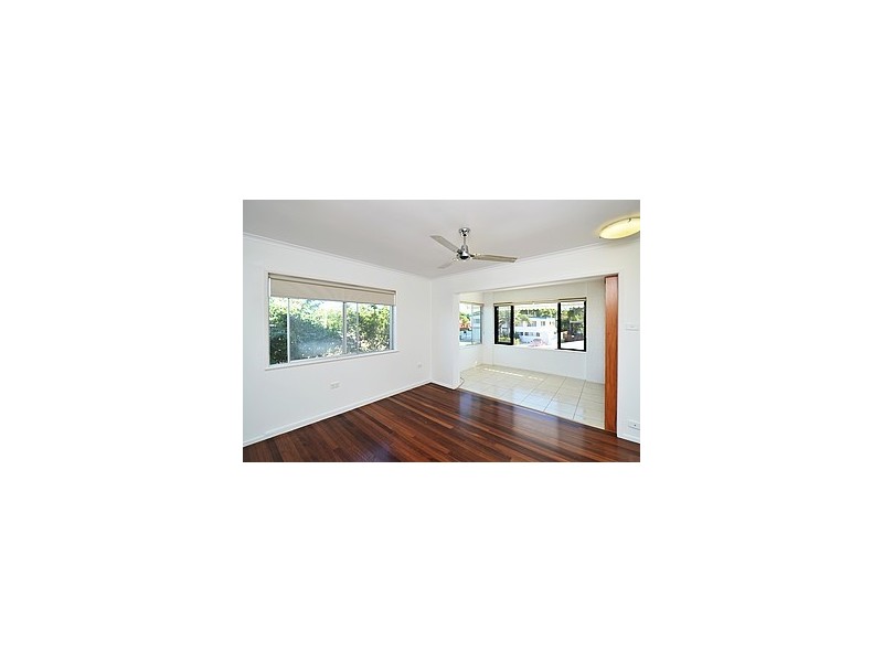 4 Sallows Street, Pallarenda QLD 4810