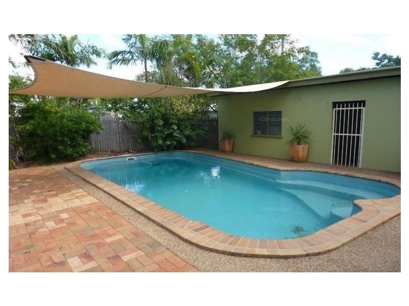 6 Union Street, Hyde Park QLD 4812