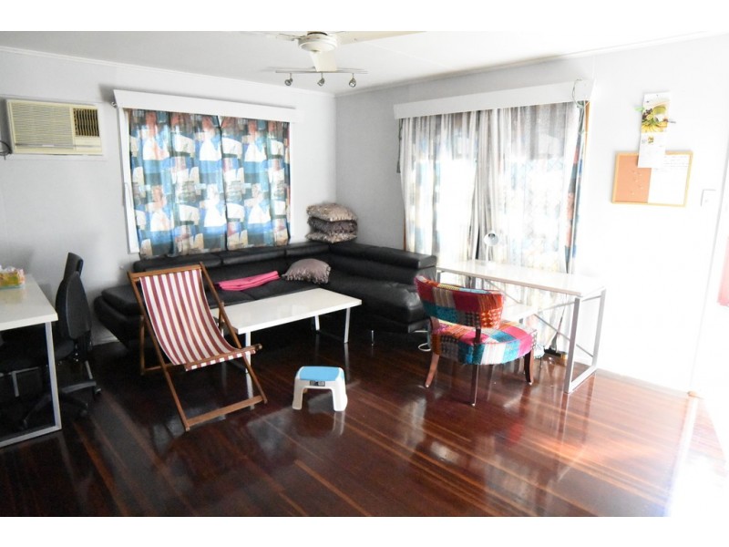 96 BAMFORD LANE, Kirwan QLD 4817