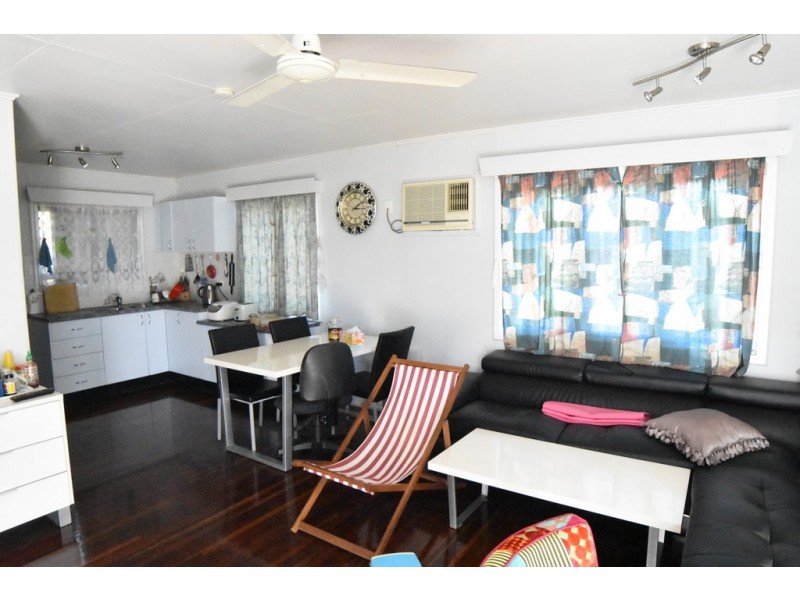 96 BAMFORD LANE, Kirwan QLD 4817