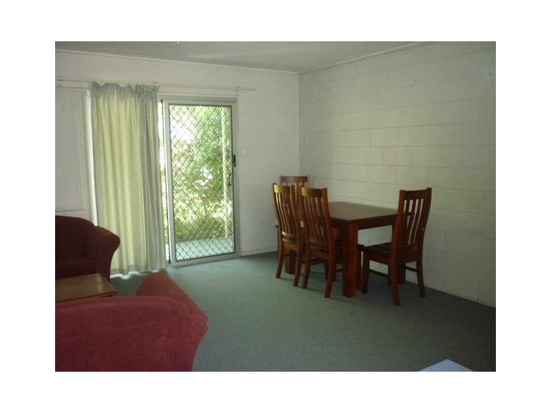 2/2 Burke Street, North Ward QLD 4810