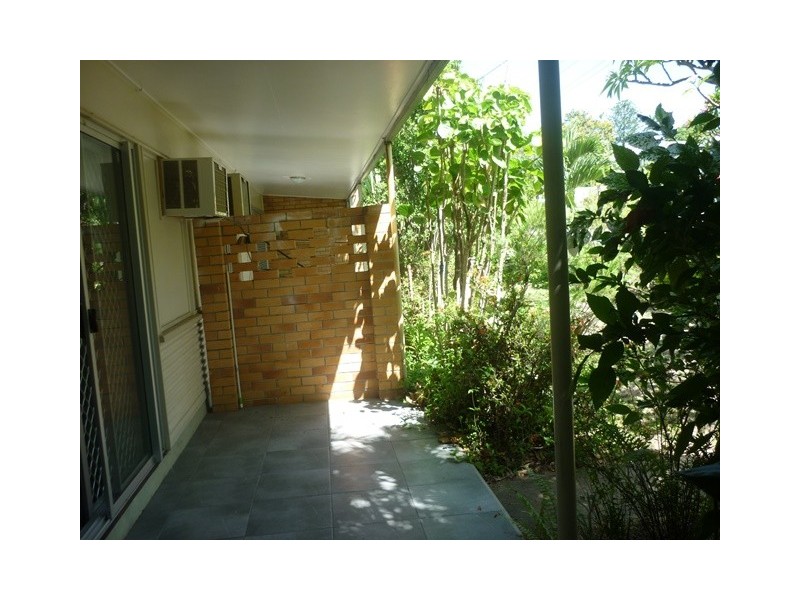 2/2 Burke Street, North Ward QLD 4810